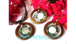 A Set Of Jewelry Set Pendant